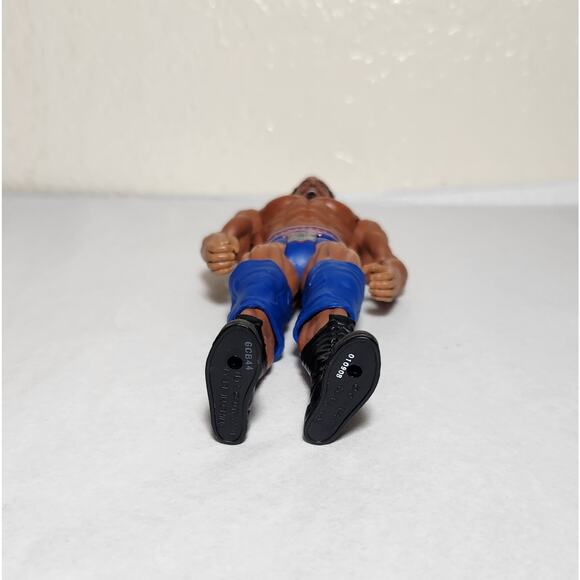 WWE Jinder Mahal 7" Wrestling Figure 2017 With Knee Pads Loose Pre-owned - Picture 7 of 7